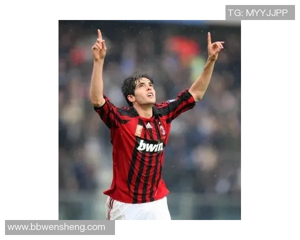 足球明星卡卡摆件的魅力与收藏价值探讨