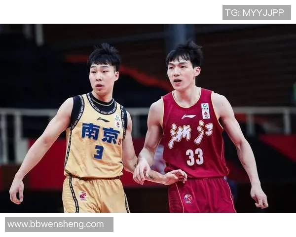 南京排球队在世界锦标赛积分榜上以82分稳居第一名展现强劲实力